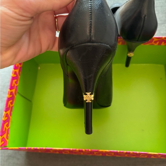 Tory Burch Bernice Black Leather Pumps - size 7.5 - Picture 1 of 5